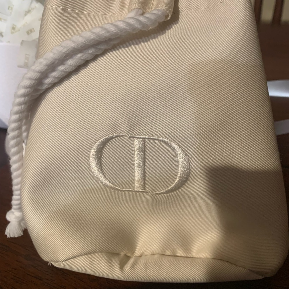 Brand new, gorgeous , authentic Christian Dior medium size pouch, collector’s ❤️